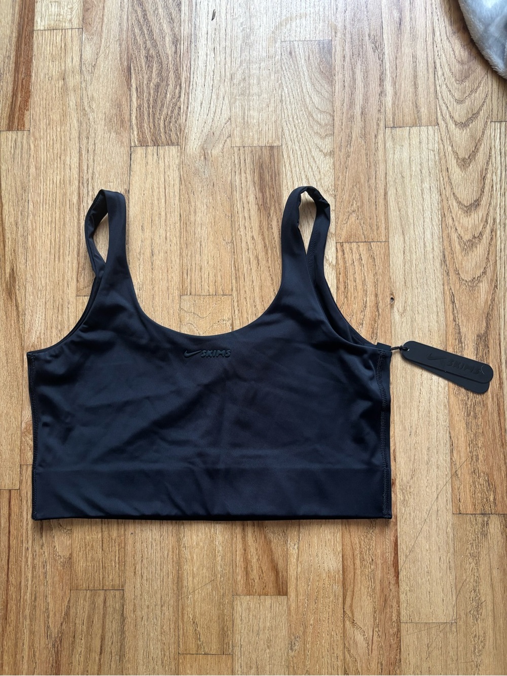 NWT Nike SKIMS Shine Scoop Neck Longline Bra